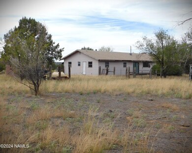 817 W Highland St, Ash Fork, AZ 86320 - photo 2