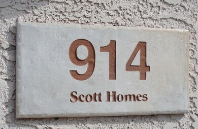 2- 914 W Heather