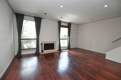 1201 Mcduffie St unit 160, Houston, TX 77019 - photo 2