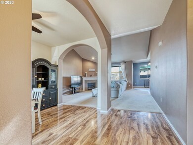 1374 Leaf Ln, Creswell, OR 97426 - photo 5