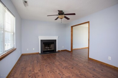 18_215SnowdenCt18_mls