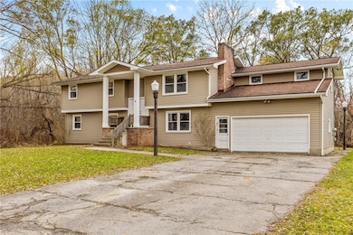 4 Shepard Ln, Rochester, NY 14624 - photo 2