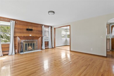 30 Bennett Ave, Cranston, RI 02920 - photo 3