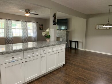 7515 El Rancho St, Houston, TX 77087 - photo 5