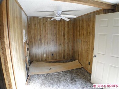 Master bedroom /or 2nd living