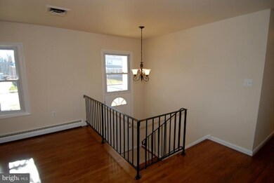 8006 Clifton St, Manassas, VA 20109 - photo 6