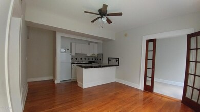 1308 Willow Branch Ave unit 10, Jacksonville, FL 32205 - photo 2