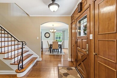 306 Fallis Road-5.jpg-SMALL
