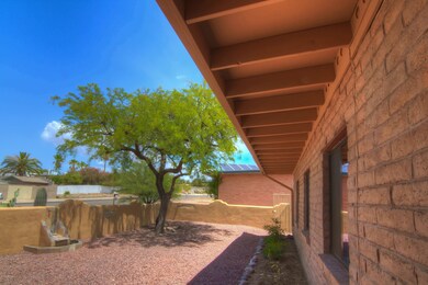 Front Courtyard_mini