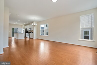 9039 Christopher Ln, Manassas Park, VA 20111 - photo 6