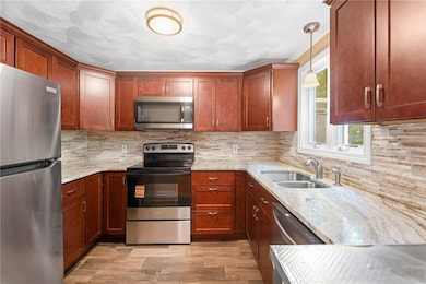 9 Eagle Run unit C, East Greenwich, RI 02818 - photo 2