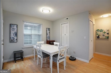 905 Wentworth Ct, Alpharetta, GA 30022 - photo 7