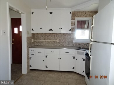 1359 Midland Rd, Conshohocken, PA 19428 - photo 4