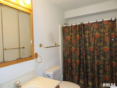 241 Lexington, Quincy, IL 62305 - photo 2