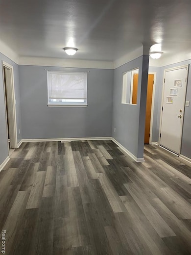 25292 Orchard Grove St, Southfield, MI 48033 - photo 7