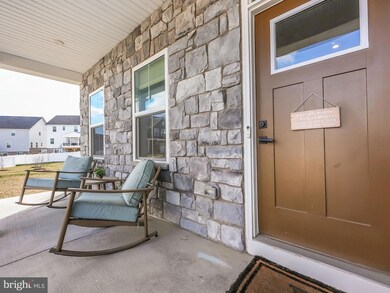 7480 Flag Point Ct, Manassas, VA 20109 - photo 3