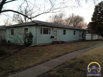 113 SW Roosevelt St, Topeka, KS 66606 - photo 3
