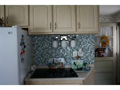 121 Priscilla Rd, Woonsocket, RI 02895 - photo 2