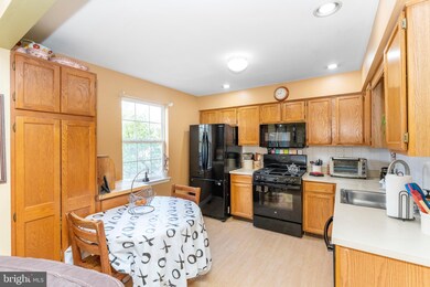 1215 Cobblestone Cir, Lansdale, PA 19446 - photo 6