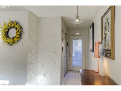 Entrance/Foyer