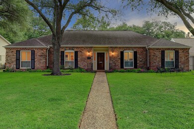 12410 Woodthorpe Ln, Houston, TX 77024 - photo 2