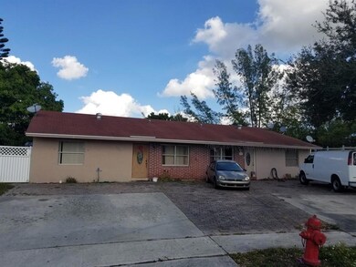 4820 Saratoga Rd, West Palm Beach, FL 33415 - photo 2