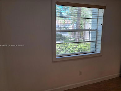 3559 Magellan Cir unit 3222, Miami, FL 33180 - photo 4