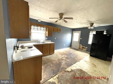 25870 Hills Dr, Mechanicsville, MD 20659 - photo 2