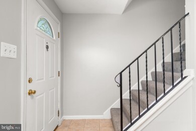 5867 Blaine Dr, Alexandria, VA 22303 - photo 4