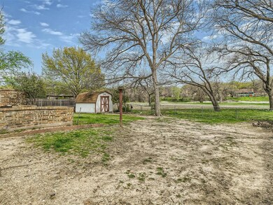 240 Bradford Dr, Hurst, TX 76053 - photo 5