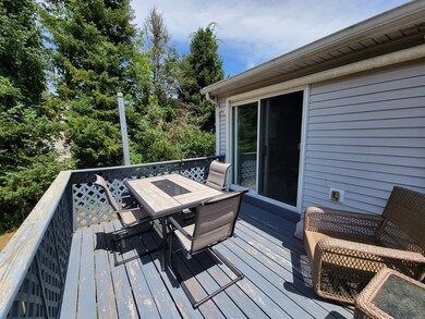 9 Michael Ln, Dudley, MA 01571 - photo 5