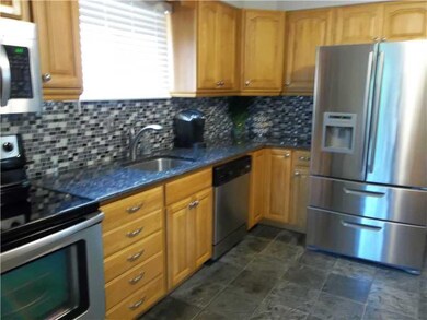 Kitchen. Completely updated kitchen (2012) complet