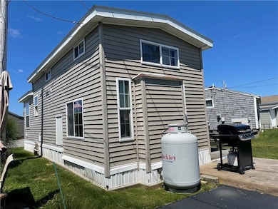 689 Succotash Rd, Wakefield, RI 02879 - photo 3