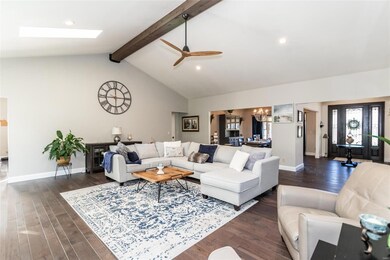 17008 Kimwood Ct, Chesterfield, MO 63005 - photo 2