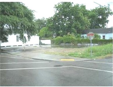 2601 Marais St, New Orleans, LA 70117 - photo 2