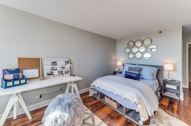 unlisted-address, Evanston, IL 60201 - photo 3