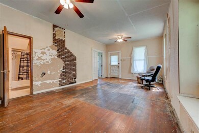 210 N Adams St, Wayland, IA 52654 - photo 4