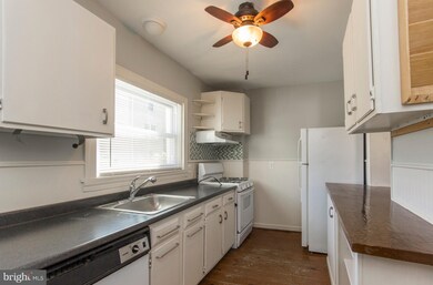 147 Green Ln, Philadelphia, PA 19127 - photo 5