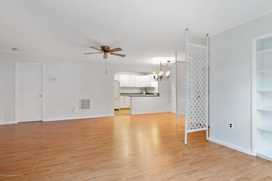 116 Arrowwood Ct unit 100, Red Bank, NJ 07701 - photo 3