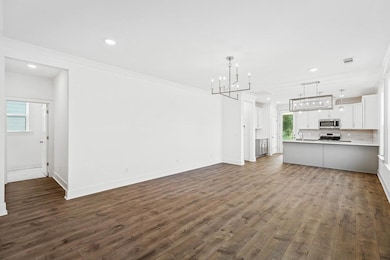 Hadley Family room and Kitchen