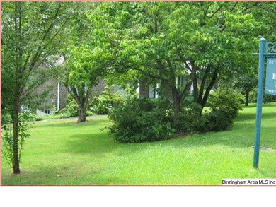 Beautiful Picturesque Front Yard