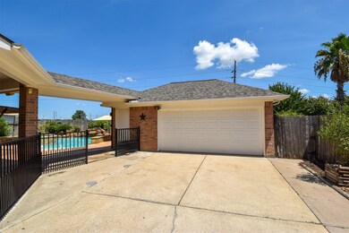 13710 Brannon Field Ln, Houston, TX 77041 - photo 4