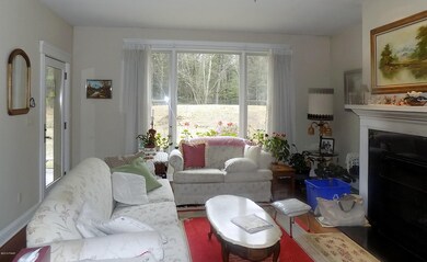 42 Holiday Dr, Hawley, PA 18428 - photo 5