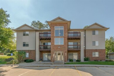 3000 Wilson Ave SW unit 3, Cedar Rapids, IA 52404 - photo 5