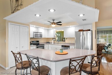 109 Lakefront Ct NE, Lake Placid, FL 33852 - photo 6