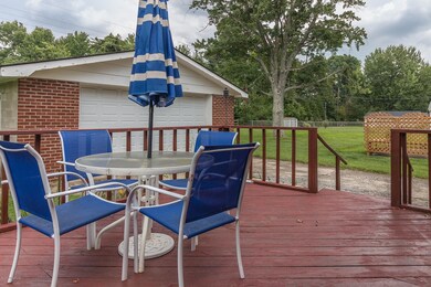 8215 Zelma Fields Ave, Louisville, KY 40228 - photo 2