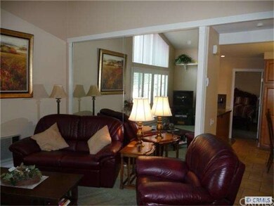 Cozy mirrored corner in living room