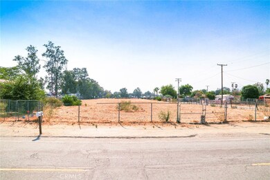 9996 Hemlock Ave, Fontana, CA 92335 - photo 2