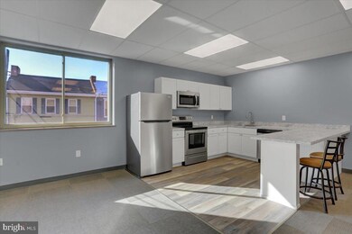 25 W Queen St unit G, Chambersburg, PA 17201 - photo 4