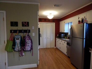 19 Hilltop Dr, Laurel, MS 39443 - photo 2